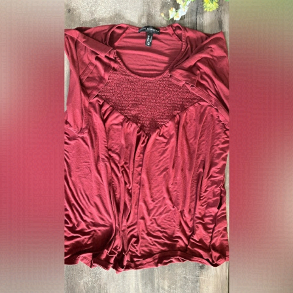 Love & Legend Short Sleeve Scoop Neck Shirt X